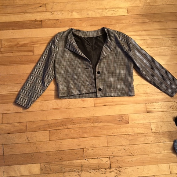 Size small/medium, grey, checkered blazer - Picture 2 of 2